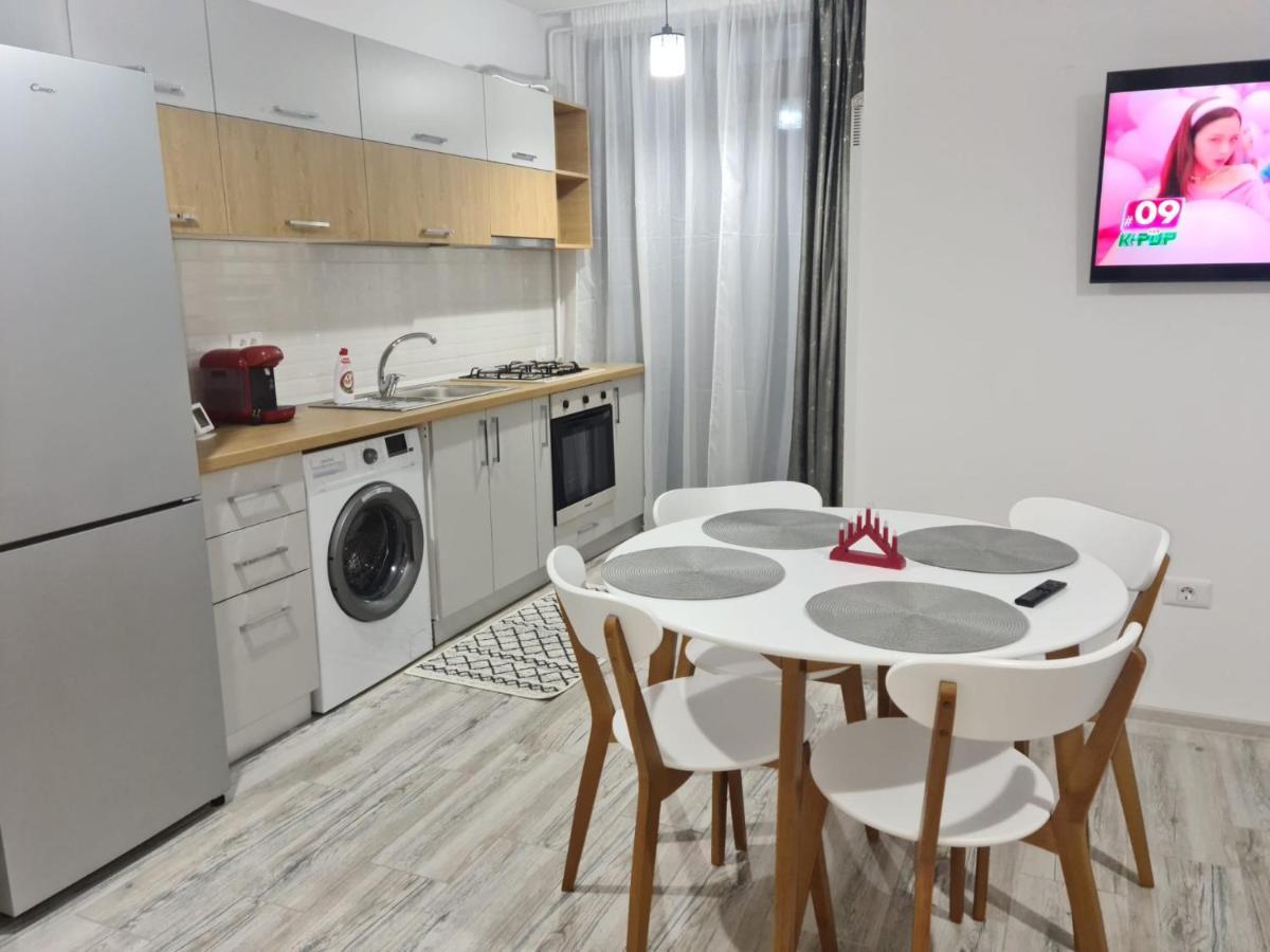 Apartament David รึมนิคูวัลเจีย ภายนอก รูปภาพ